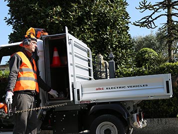 vehicles with drop side body and storage box