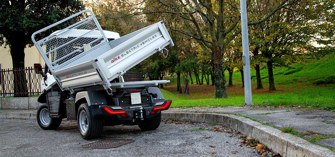 Alke' electric vehicle with 3 way tipper cargo bed