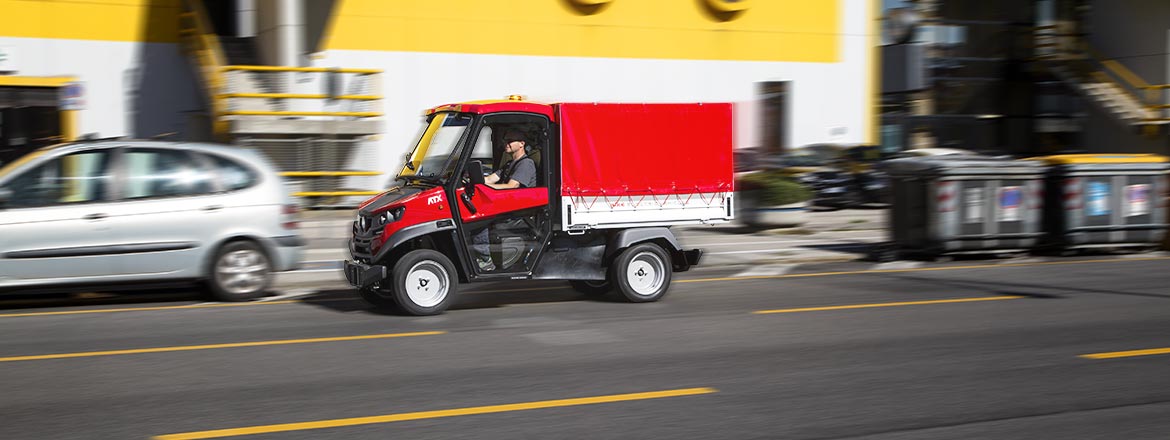 Electric vehicle with body tarp ALKE'