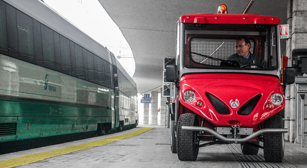 Electric vehicles for railway electric vehicles for railway