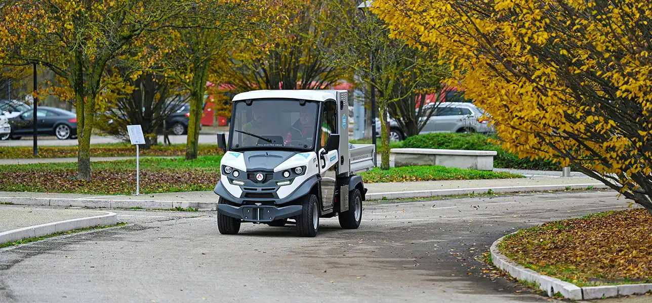 Hydrogen vehicle for freight transport