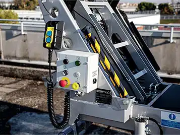 Rammer for electric vehicle