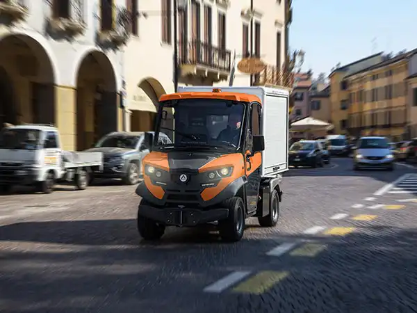 Electric box van with roller shutters