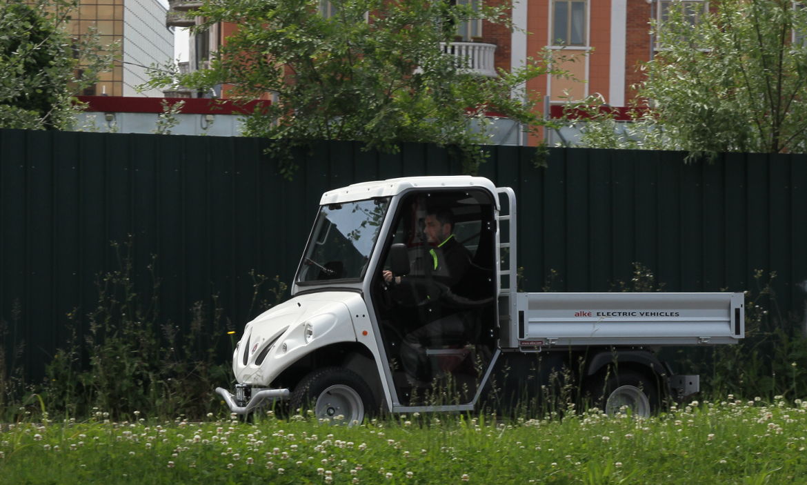 electric vehicle cemetery maintenance